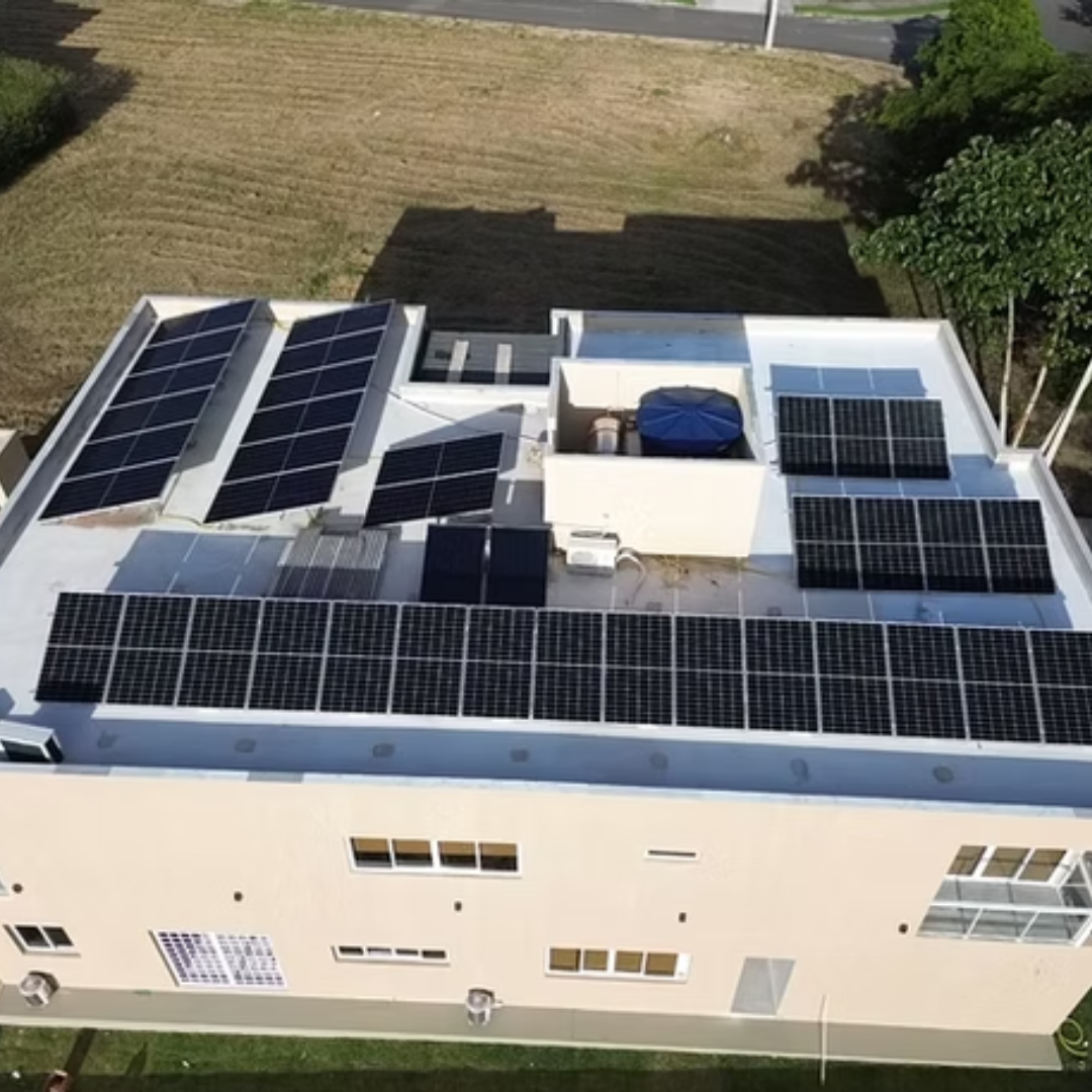 Projeto Comercial: Sistema em telhado plano corporativo